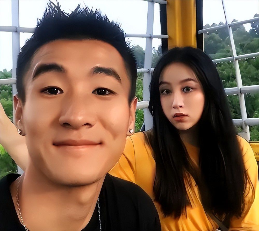 我准备赶紧买一批北约制式的弹药，以后我的嫡系部队，就全部使用这次缴获的北约制式武器，这批武器更加先进，威力和射击精度都远超俄制武器叶辰忍不住赞叹道：那真是太好了。